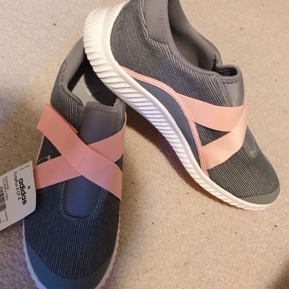 Brand new Adidas running shoes-Kids - Picture 3 of 11